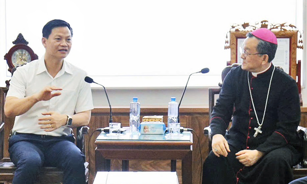  Chủ tịch UBND tỉnh Vương Quốc Tuấn thăm, làm việc với Tòa Giám mục Bắc Ninh